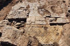 Archaeologists in Israel find inscription on a stone in a 1500-year-old  building - an engraved reference to the birth of Jesus Christ - pH๏τo
