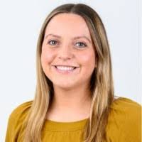 Elisabeth Lutz's Instagram, Twitter & Facebook