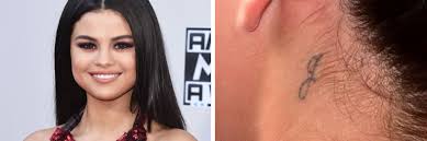 Making a tattoo is a very responsible decision in the life of those that want to have it. 11 Tiny Tattoos Celebs Have Tucked Behind Their Ears Mtv