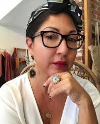 Eva Knox's Instagram, Twitter & Facebook