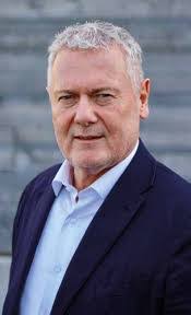 Michael Weder's Instagram, Twitter & Facebook