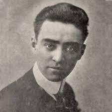 Bobby Heath's Instagram, Twitter & Facebook