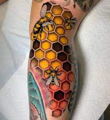 Zema On Instagram Bee Hives Merci Catherine Imagorules Imagotattoo Eikondevice Ladytattooers Montrealtattoo Moon Tattoo Designs Hive Tattoo Bee Tattoo