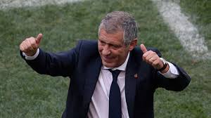 His father is franciso santos, although mother's identity is secret. Fifa World Cup 2018 Portugal Vs Morocco Fernando Santos Cristiano Ronaldo Is Like Fortified Wine Marca In English