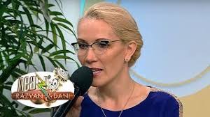 Oricum, pentru cultura noastră politică merită să consemnăm anul 2019 pentru inflația de candidați la președinția româniei. Femeie De Succes Ramona Ioana Bruynseels Prima Femeie Candidat La PresedinÅ£ia Romaniei Youtube