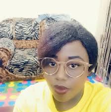 JE HAYA NI MAPENZI!! :65 Kwakweli mama Sam akashangaa sana na kuuliza,  "Aliyeongea ni mtoto au mtu mzima?" Cherry akajibu tena, "Mtu mzima  kushinda wewe" Hii kauli ilimshtua na Sabrina pia, walijikuta