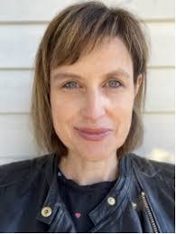 Heather Bramble's Instagram, Twitter & Facebook