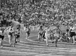 La prima edizione ripresa dalle telecamere fu quella di berlino. Aneddoti Olimpici Dalla Staffetta Azzurra Fernanda Bullano E Jesse Owens A Berlino 1936 La Cro S S