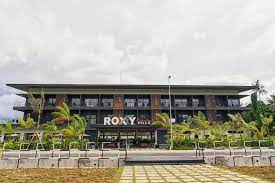 Devi portare con te solo la voglia di divertirti, a tutto il resto penseremo noi! Roxy Sematan Canopy Villa Sematan Aktualisierte Preise Fur 2021