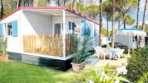 Wie glamourös konnte es beim campen schon werden? Glamping In Italien Campst Du Noch Oder Glampst Du Schon Unsere Top 10 Mobilheime In Italien Tui Com Reiseblog