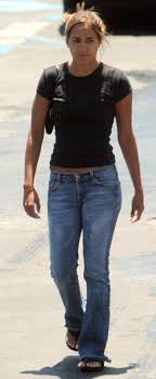 She is currently said to be in a relationship with robert blackmon who is a local politician in florida, a real estate investor, and a colleague of her brother justin simpson. Top 10 Facts About O J Simpson S Children Sydney And Justin Simpson