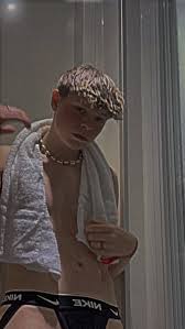 D- Bo @sirjonathansr80 - Twitter Profile | TwStalker