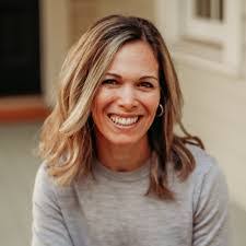 Susan Prall's Instagram, Twitter & Facebook