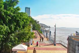 En Guayaquil, la vida gira en torno al Malecón 2000 - Me gusta volar