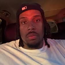 Tabatha Kent's Instagram, Twitter & Facebook