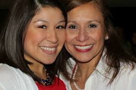 Mother-daughter lookalike finalists 2014