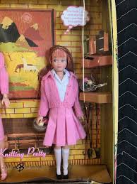 Barbie doll and little sister skipper doll! Knitting Pretty Barbie Collector Gift Set Barbies Paper Dolls Crafts Sewing Household K Bid