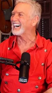 Dolly wrote Jolene about a bank teller. #dollyparton #jolene #countrymusic