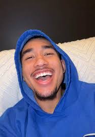 Jared Mclean's Instagram, Twitter & Facebook