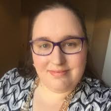 Amanda Arp's Instagram, Twitter & Facebook