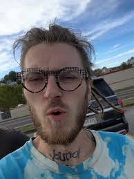 Nathan Bird's Instagram, Twitter & Facebook