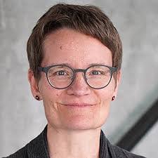 Doris Reidinger's Instagram, Twitter & Facebook