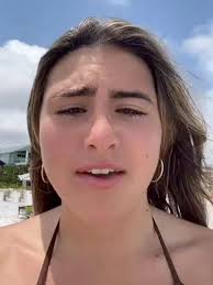 Marina Weeks's Instagram, Twitter & Facebook