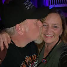 Leslie Cushing (@lescushing) • Instagram photos and videos