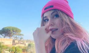 Jasmine carrisi, 17 anni, figlia di al bano e loredana lecciso, non seguirà le orme del padre e della madre nel mondo della canzone, della tv e dello spettacolo. Jasmine Carrisi Futuro Figlia Albano E Loredana Lecciso