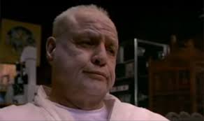 Wells.the film was directed by john frankenheimer (who was brought in half a week after shooting started) and stars marlon brando, val kilmer, david thewlis and fairuza balk.the screenplay is credited to the original director. Marlon Brando In The Island Of Dr Moreau Val Kilmer Reveals Truth Films Entertainment Express Co Uk