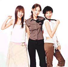 Her music career first began in 2002 when she was partnered with yumiko cheng (鄭希怡) and maggie lau (劉思惠) to form the female group 3t. Mandy News