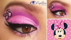 how to do mickey mouse eye makeup
