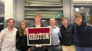 Henry Kuck '20, Maddie Culcasi '20, Gardner Thors '20, Patty Eldredge '22,  Liam Stuart '20, and Charlie Beard '22, Groton alumni at Colgate University  and Hamilton College, gather for dinner.