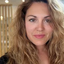 Monica bozada experience..estilista en moda