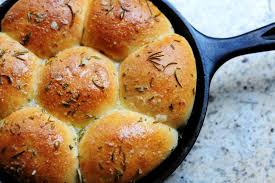 Buttered Rosemary Rolls The Pioneer Woman Cooks Ree Drummond Food Recipes Dinner Rolls