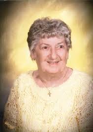 Ella Hyde's Instagram, Twitter & Facebook