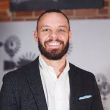 47 Top Entrepreneurs & CEOs with Liberal Arts Degrees (Up to date!)