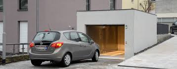 Mit Dem Autolift Pegasos Transportieren Sie Platzsparend Pkws Der Autolift Kann Ohne Grube Eingebaut Werden Und Uberzeugt Mit Nied Autos Grubchen Platz Sparen