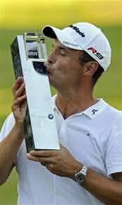 Simon Khan shoots 66 to win BMW PGA Championship