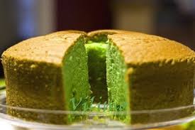 Penggunaan baking powder dapat membantu kita membuat kue yang bisa mengembang sempurna dengan tekstur yang. Resep Dan Cara Membuat Kue Bolu Pandan Tanpa Mentega Yang Enak Legit Dan Tetap Lembut Selerasa Com