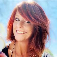 Amanda sheren at flaunt salon