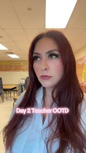 Day 2 Teacher Outfit Ideas for Classroom Style