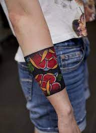 Tetovaci Vzory S Jedinecnou Paskou 17 Band Tattoo Designs Small Wrist Tattoos Wrist Tattoos For Guys