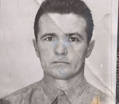 Leo Lowry's Instagram, Twitter & Facebook