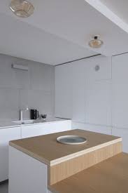 La Cabane Volante Le Loft Minimaliste De 60 M Par Forall Studio Agence Architecture Plan Cuisine Cuisine Cachee