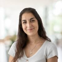 20+ perfiles de «Laura Negro»