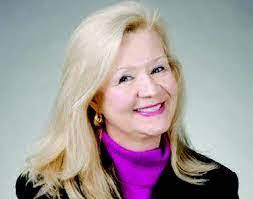 Lynette King's Instagram, Twitter & Facebook