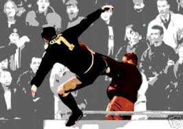 Elazigspor player re enacts manchester united legend eric cantona's kung fu kick on pitch invader. Don T Mess With Eric Cantona And His Kung Fu Kick All The Way To The Stands Eric Cantona Manchester United Legends Manchester United
