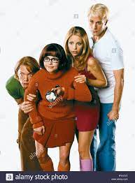 Gang have gone their separate ways and have been apart for two years, until they each receive an invitation to spooky island. Matthew Lillard Linda Cardellini Sarah Michelle Gellar Freddie Prinze Jr Scooby Doo 2002 Stockfotografie Alamy