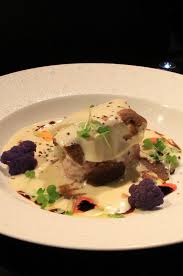Filet Mignon De Veau Raviole D Aubergines Emulsion Scarmoza Et Truffe Filet Mignon De Veau Caviar D Aubergine Recette Filet Mignon
